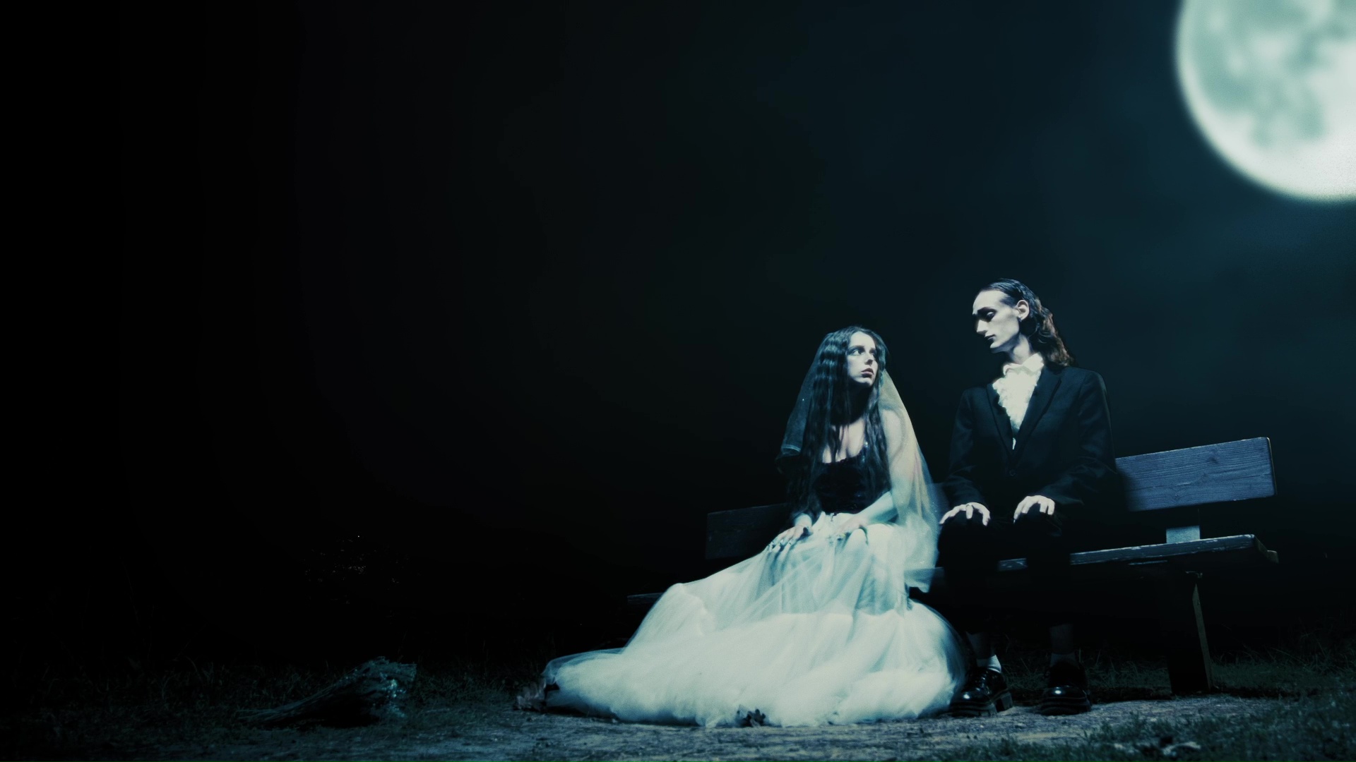 LUMINARY PHOTOGRAPHY X CAM&NEON : STUDIO